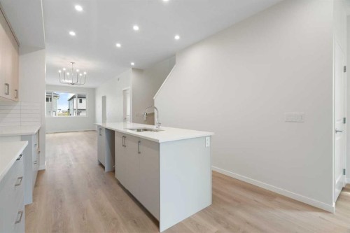 135 Creekview Gardens Sw, Calgary, AB - Indoor Photo Showing Kitchen With Upgraded Kitchen