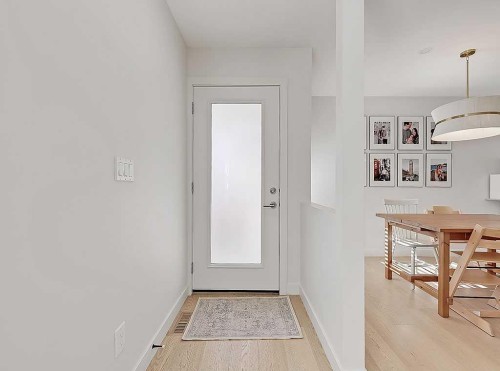 2-2127 34 Avenue Sw, Calgary, AB - Indoor Photo Showing Other Room