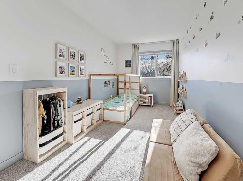 2-2127 34 Avenue Sw, Calgary, AB - Indoor Photo Showing Bedroom