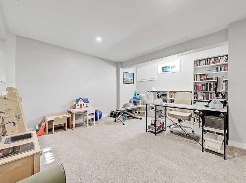 2-2127 34 Avenue Sw, Calgary, AB - Indoor Photo Showing Office