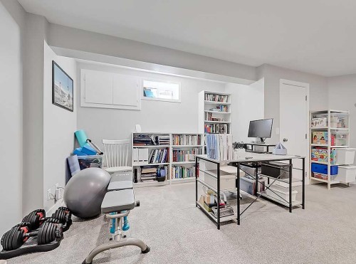 2-2127 34 Avenue Sw, Calgary, AB - Indoor Photo Showing Other Room