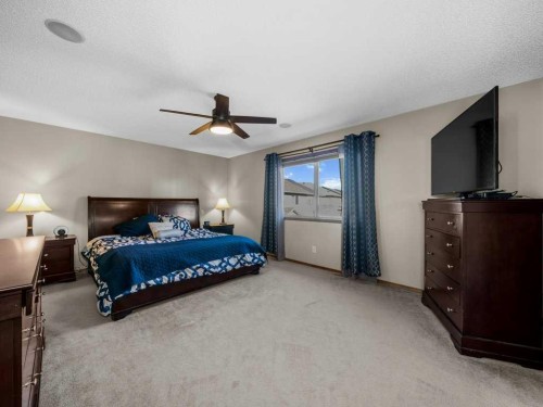 108 Pantego Rise Nw, Calgary, AB - Indoor Photo Showing Bedroom