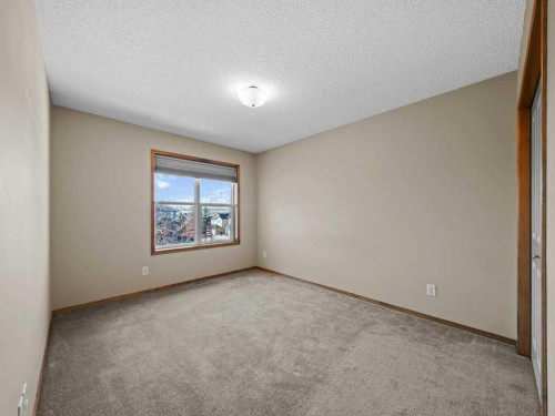 108 Pantego Rise Nw, Calgary, AB - Indoor Photo Showing Other Room