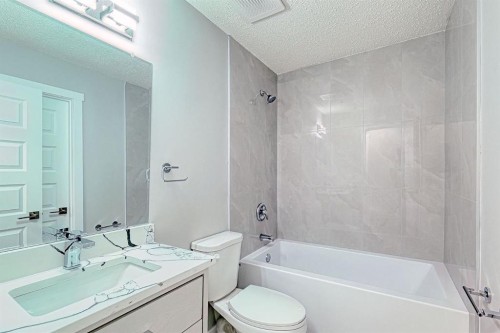 24 Rundleson Way Ne, Calgary, AB - Indoor Photo Showing Bathroom