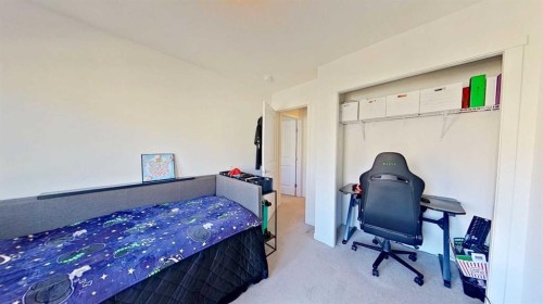 132 Legacy Point Se, Calgary, AB - Indoor Photo Showing Bedroom