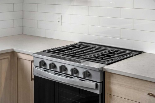 163 Keystone Creek Drive Ne, Calgary, AB - Indoor Photo Showing Kitchen With Upgraded Kitchen