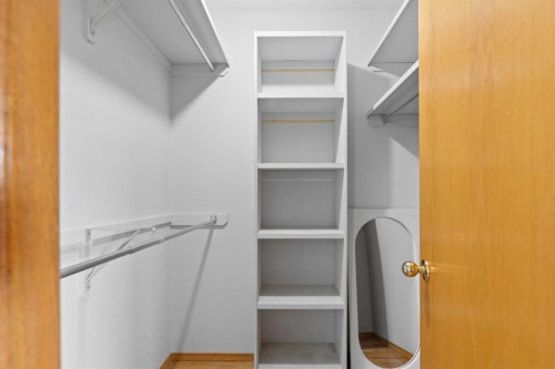 104 Hampshire Close Nw, Calgary, AB - Indoor With Storage
