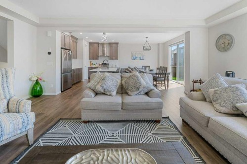 2091 Windbury Crescent Sw, Airdrie, AB - Indoor Photo Showing Living Room