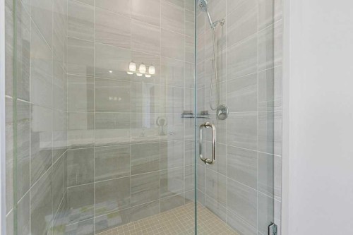 2091 Windbury Crescent Sw, Airdrie, AB - Indoor Photo Showing Bathroom