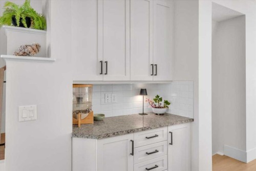 67 Walden Road, Calgary, AB - Indoor Photo Showing Kitchen