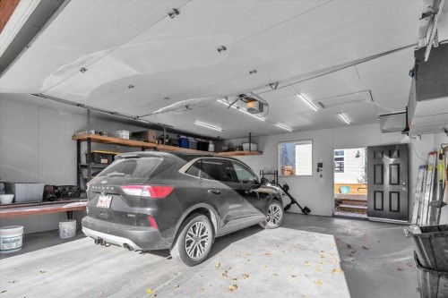 67 Walden Road, Calgary, AB - Indoor Photo Showing Garage