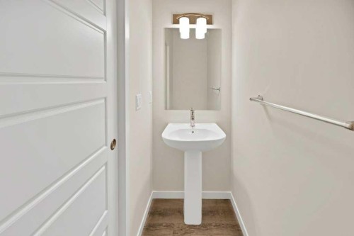 537 Chelsea Gardens, Chestermere, AB - Indoor Photo Showing Bathroom