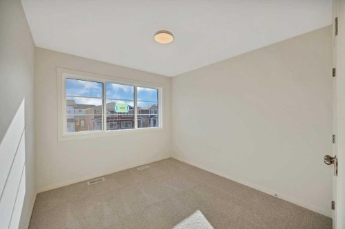 537 Chelsea Gardens, Chestermere, AB - Indoor Photo Showing Other Room