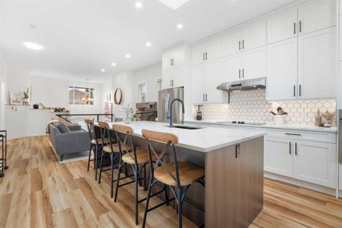 238 Somerglen Way Sw, Calgary, AB - Indoor Photo Showing Kitchen With Upgraded Kitchen