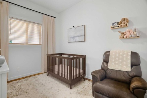 238 Somerglen Way Sw, Calgary, AB - Indoor Photo Showing Bedroom