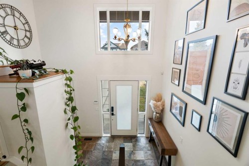 238 Somerglen Way Sw, Calgary, AB - Indoor Photo Showing Other Room