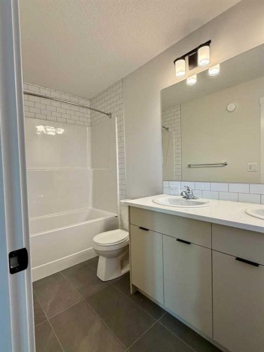 3151 Chinook Winds Drive Sw, Airdrie, AB - Indoor Photo Showing Bathroom