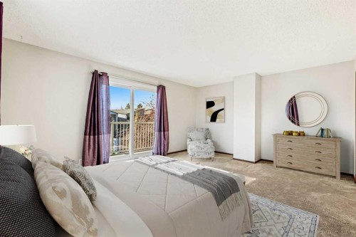 1613 43 Street Sw, Calgary, AB - Indoor Photo Showing Bedroom