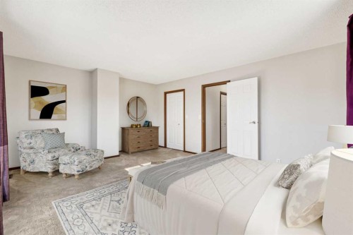 1613 43 Street Sw, Calgary, AB - Indoor Photo Showing Bedroom