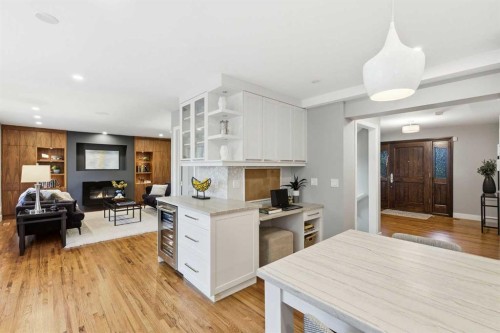 723 Willamette Drive Se, Calgary, AB - Indoor