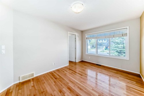 205 Panora Close Nw, Calgary, AB - Indoor Photo Showing Other Room
