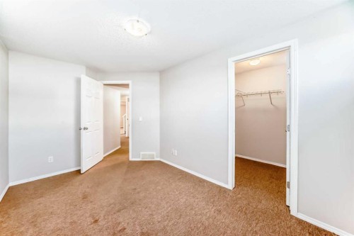 205 Panora Close Nw, Calgary, AB - Indoor Photo Showing Other Room