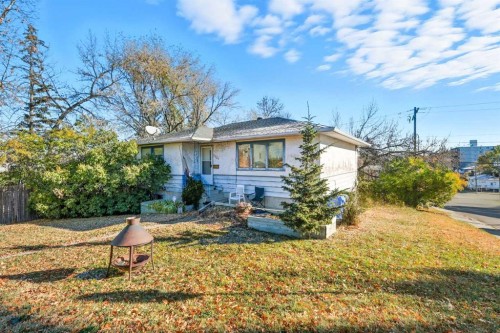 2524 17A Street, Calgary, AB - Outdoor