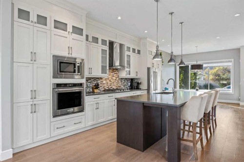 1906 22 Avenue Nw, Calgary, AB - Indoor Photo Showing Kitchen With Upgraded Kitchen