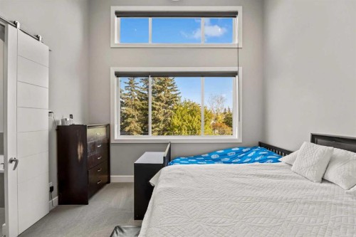 1906 22 Avenue Nw, Calgary, AB - Indoor Photo Showing Bedroom