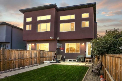 1906 22 Avenue Nw, Calgary, AB - Outdoor