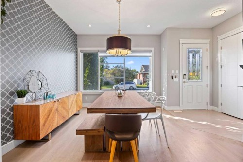 1906 22 Avenue Nw, Calgary, AB - Indoor Photo Showing Other Room