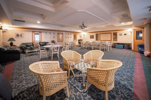 207-200 Lincoln Way Sw, Calgary, AB - Indoor