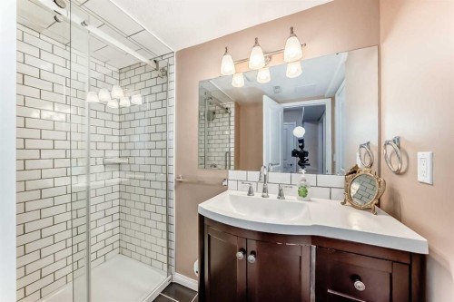 367 Auburn Crest Way Se, Calgary, AB - Indoor Photo Showing Bathroom