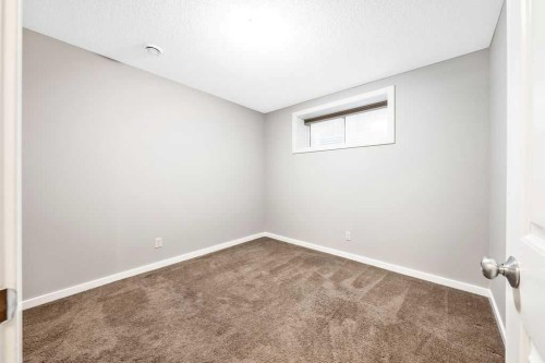 37 Marquis Common Se, Calgary, AB - Indoor Photo Showing Other Room