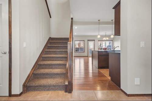 508 Everbrook Way Sw, Calgary, AB - Indoor Photo Showing Other Room