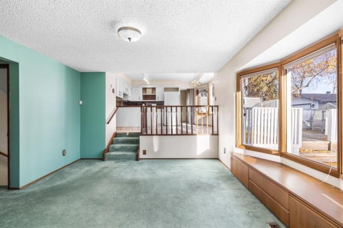 3375 Breton Close Nw, Calgary, AB - Indoor Photo Showing Other Room