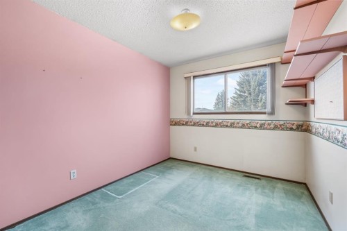 3375 Breton Close Nw, Calgary, AB - Indoor Photo Showing Other Room