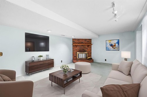 3375 Breton Close Nw, Calgary, AB - Indoor Photo Showing Living Room