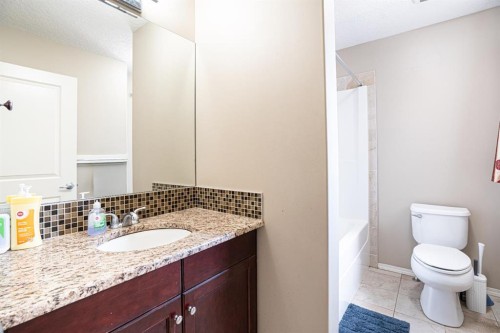 269 Skyview Shores Manor Ne, Calgary, AB - Indoor Photo Showing Bathroom