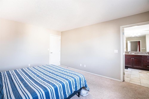 269 Skyview Shores Manor Ne, Calgary, AB - Indoor Photo Showing Bedroom
