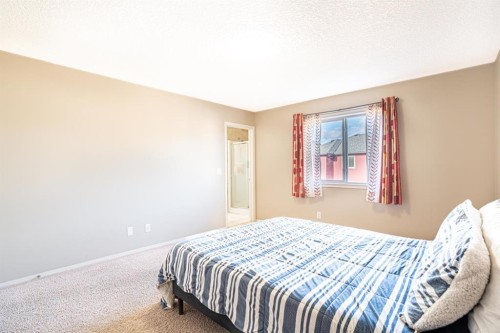 269 Skyview Shores Manor Ne, Calgary, AB - Indoor Photo Showing Bedroom