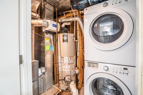269 Skyview Shores Manor Ne, Calgary, AB - Indoor Photo Showing Laundry Room