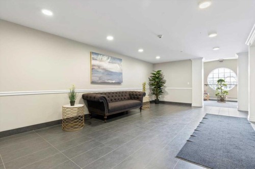 218-10 Mahogany Mews Se, Calgary, AB - Indoor Photo Showing Other Room