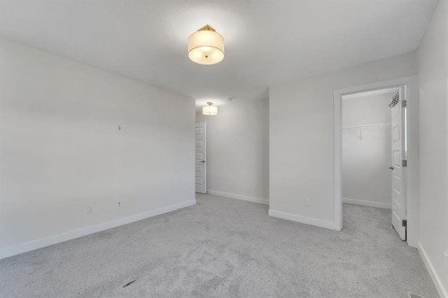 1489 Bayview Point Sw, Airdrie, AB - Indoor Photo Showing Other Room
