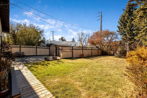4703 40 Avenue Sw, Calgary, AB - Outdoor