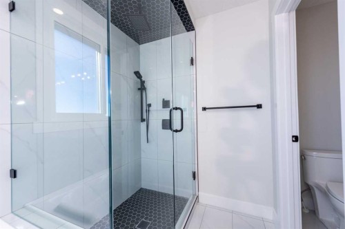 22 Cimarron Estates Gate, Okotoks, AB - Indoor Photo Showing Bathroom