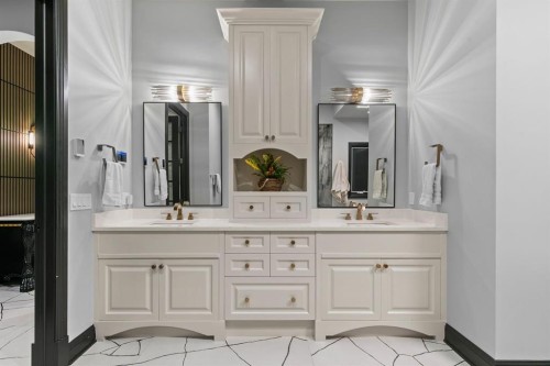 14 Pinehurst Drive, Heritage Pointe, AB - Indoor Photo Showing Bathroom