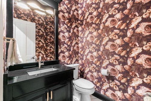 14 Pinehurst Drive, Heritage Pointe, AB - Indoor Photo Showing Bathroom