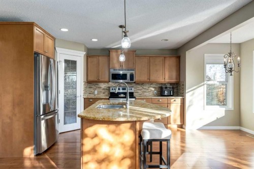 1880 Thornbird Road Se, Airdrie, AB - Indoor Photo Showing Kitchen With Stainless Steel Kitchen