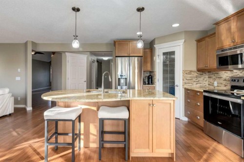 1880 Thornbird Road Se, Airdrie, AB - Indoor Photo Showing Kitchen With Stainless Steel Kitchen With Upgraded Kitchen